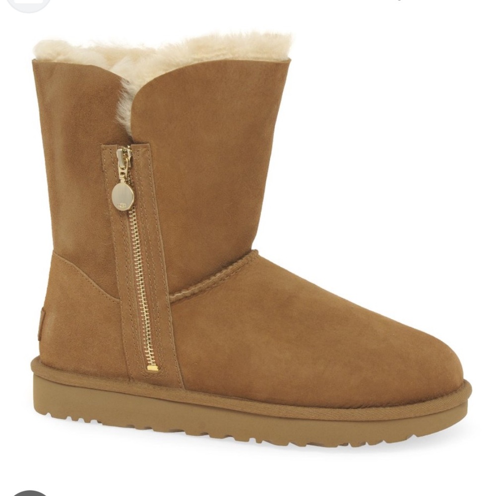 UGG Bailey Zip Short Boots - Brown